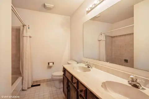 4375 Cherry Ct, Hoffman Estates, IL 60192 photo 15
