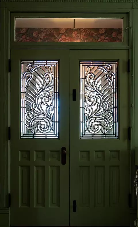 Entry Way - 706 E Grove St, Bloomington, IL 61701 photo 1 of 10