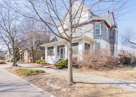 Exterior - 706 E Grove St, Bloomington, IL 61701 photo 2 of 15