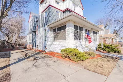 Exterior - 706 E Grove St, Bloomington, IL 61701 photo 3 of 15
