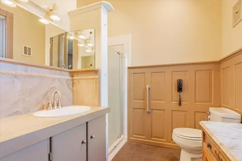 Bath - 706 E Grove St, Bloomington, IL 61701 photo 1 of 3