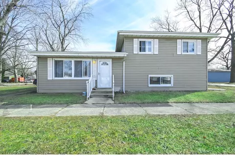 1925 Carmel Blvd, Zion, IL 60099