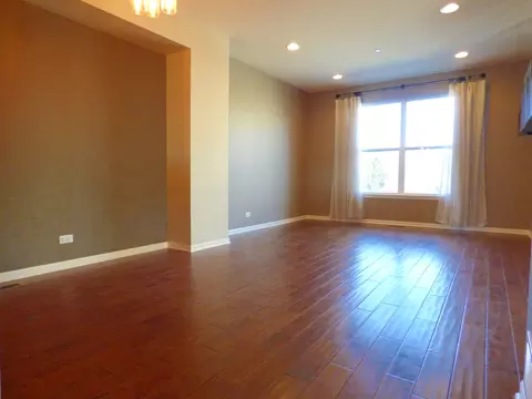 Living - 1231 Willow Ave, Des Plaines, IL 60016 photo 2 of 4