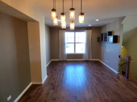 Living - 1231 Willow Ave, Des Plaines, IL 60016 photo 1 of 4