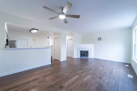 Living - 315 Emerald Ln, Algonquin, IL 60102 photo 2 of 5