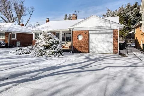 614 Wesley Dr, Park Ridge, IL 60068