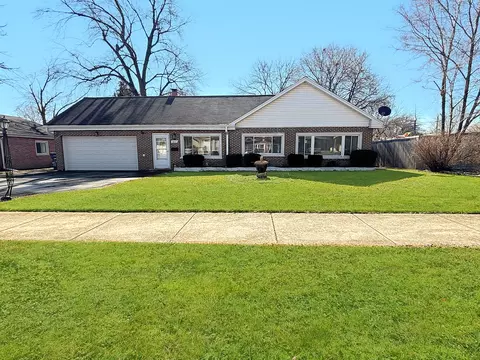 7837 W 97th Pl, Hickory Hills, IL 60457