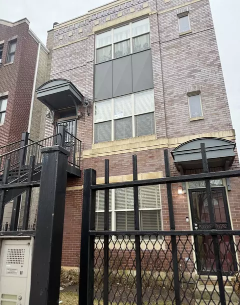 2155 W Warren Blvd #1, Chicago, IL 60612