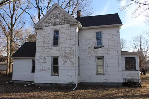 518 N Jackson St, Clinton, IL 61727 photo 3
