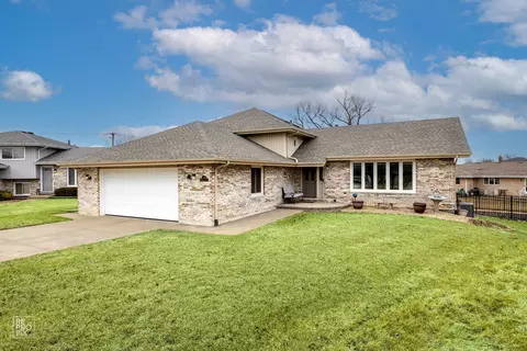 14802 Jean Ct, Oak Forest, IL 60452