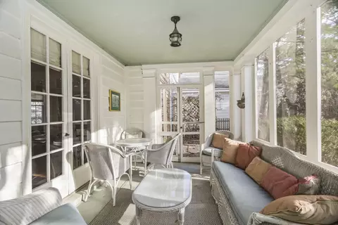 2812 Colfax St, Evanston, IL 60201 photo 9