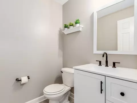 352 Snow Drop Ln, Elgin, IL 60124 photo 12