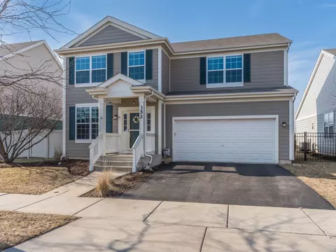 352 Snow Drop Ln, Elgin, IL 60124