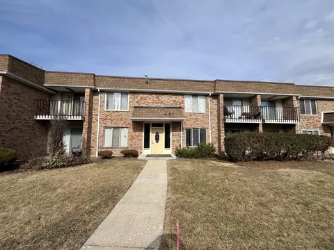 828 Sandra Dr #1E, University Park, IL 60484