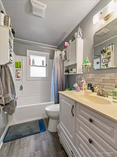 910-912 Getty St, Elgin, IL 60120 photo 9