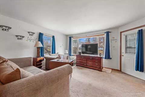 910-912 Getty St, Elgin, IL 60120 photo 14