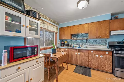 910-912 Getty St, Elgin, IL 60120 photo 11