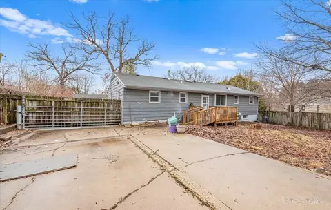 910-912 Getty St, Elgin, IL 60120 photo 24