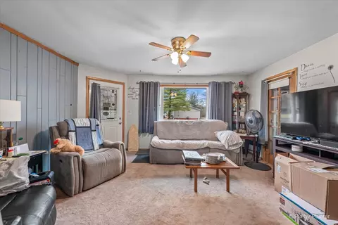 910-912 Getty St, Elgin, IL 60120 photo 4