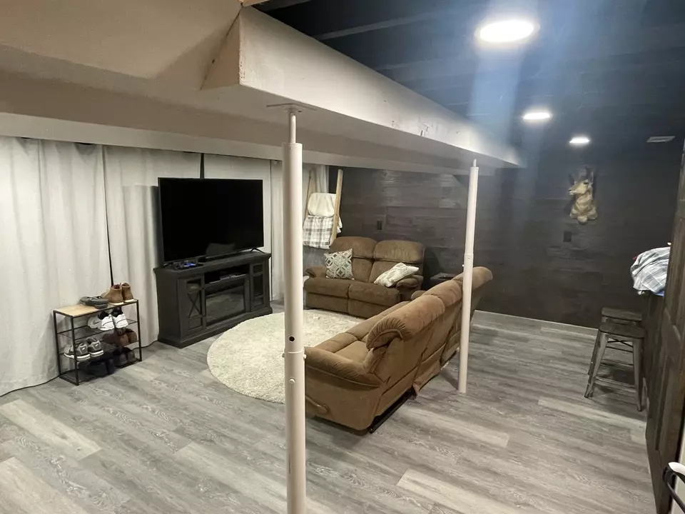 Living - 214 W 7th St, Spring Valley, IL 61362 photo 2 of 3