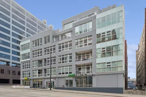 400 N Orleans St #4D, Chicago, IL 60654