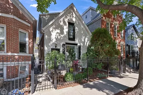 2224 W Dickens Ave, Chicago, IL 60647