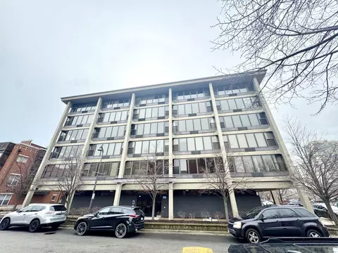 345 Eastgate Pl #501, Chicago, IL 60616