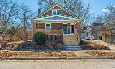 605 University Ave, Bloomington, IL 61701