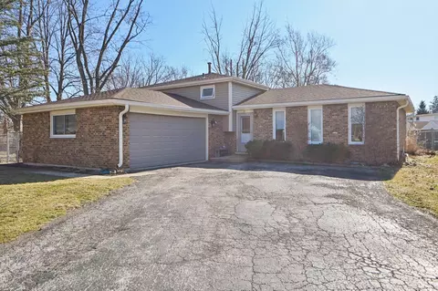 35 Joe Orr Ct, Crete, IL 60417