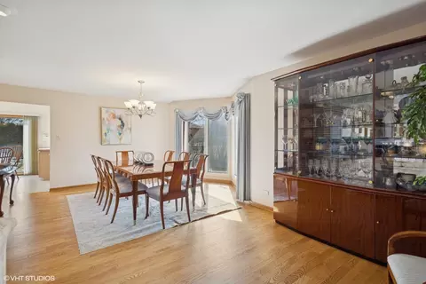 Dining - 128 Stirrup Ln, Burr Ridge, IL 60527 photo 1 of 4