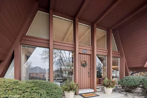 Other - 128 Stirrup Ln, Burr Ridge, IL 60527 photo 1 of 6