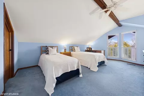 Bedroom - 128 Stirrup Ln, Burr Ridge, IL 60527 photo 3 of 4