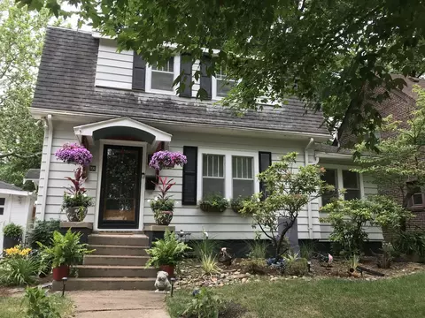 705 W Washington St, Champaign, IL 61820