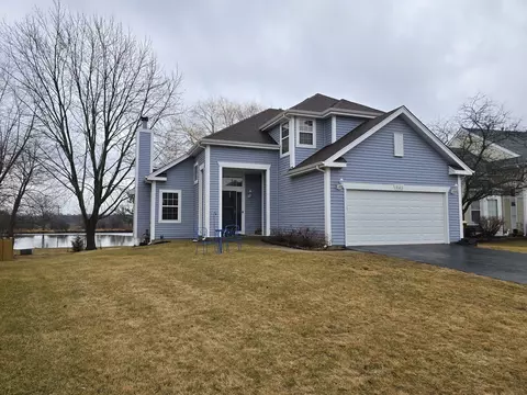 943 School Ct, Round Lake, IL 60073