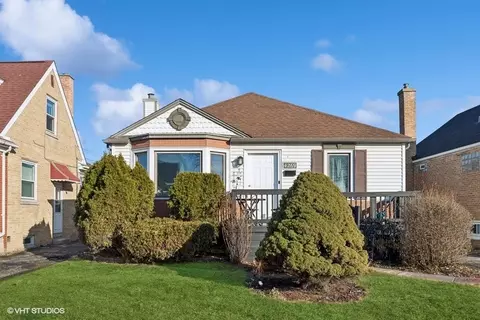 4269 Ruby St, Schiller Park, IL 60176