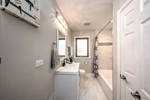 Bath - 4269 Ruby St, Schiller Park, IL 60176 photo 1 of 2