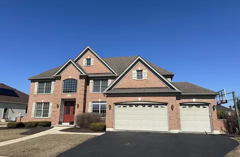 40 W782 Fox Creek Dr, Saint Charles, IL 60175