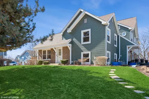 2765 Weeping Willow Dr #35-A, Lisle, IL 60532