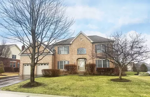 70 Tournament Dr S, Hawthorn Woods, IL 60047