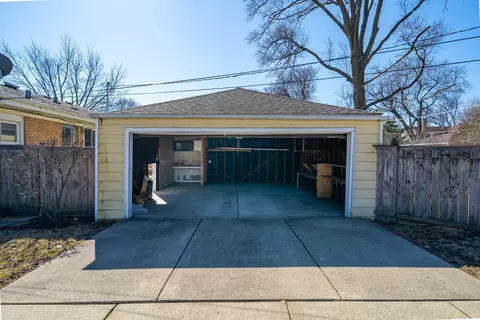 Exterior - 8322 N Ozanam Ave, Niles, IL 60714 photo 8 of 8