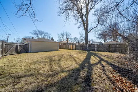 Exterior - 8322 N Ozanam Ave, Niles, IL 60714 photo 4 of 8