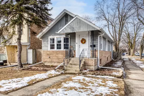 2048 N 72nd Ct, Elmwood Park, IL 60707