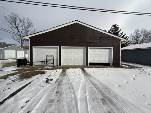 Other - 1060 W Hickory St, Kankakee, IL 60901 photo 3 of 6