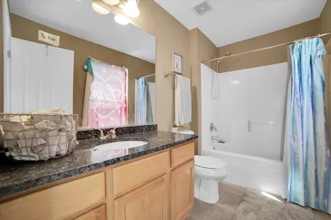 Bath - 26619 Silverleaf Dr, Plainfield, IL 60585 photo 4 of 6
