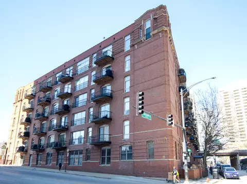 Undisclosed, Chicago, IL 60654