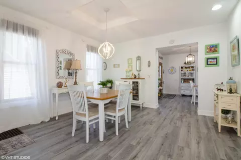 Dining - 432 Division St, Elgin, IL 60120 photo 1 of 3