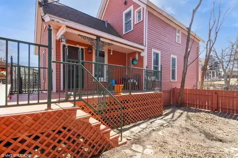 Exterior - 432 Division St, Elgin, IL 60120 photo 6 of 8