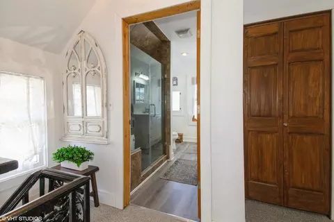 Entry Way - 432 Division St, Elgin, IL 60120 photo 2 of 2