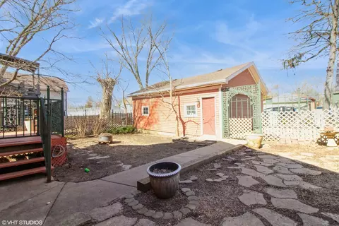 Exterior - 432 Division St, Elgin, IL 60120 photo 7 of 8