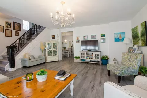 Living - 432 Division St, Elgin, IL 60120 photo 2 of 3